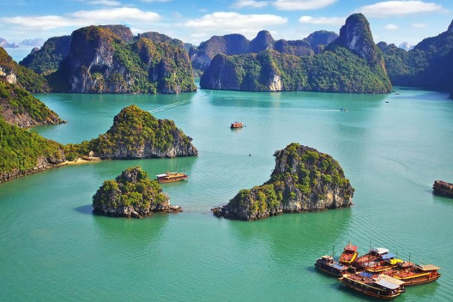 [FIT] Vietnam Hanoi + Halong Day Cruise 4D3N